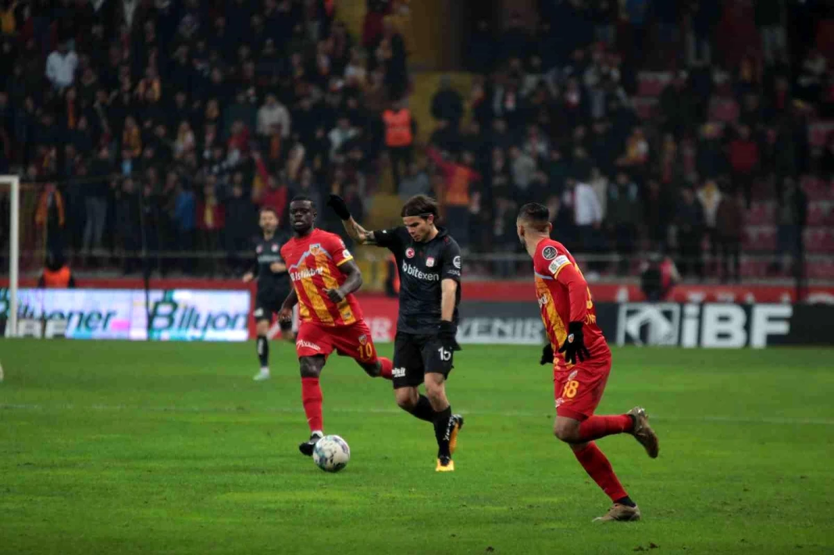 Spor Toto Süper Lig: Kayserispor: 4 Sivasspor: 1 (Maç sonucu)