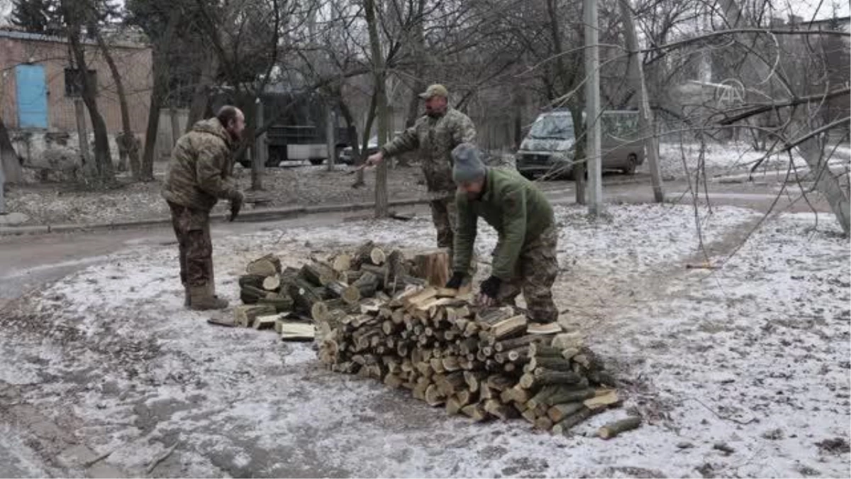 Ukrayna birliklerinin stratejik Bahmut ve civarındaki bekleyişi sürüyor