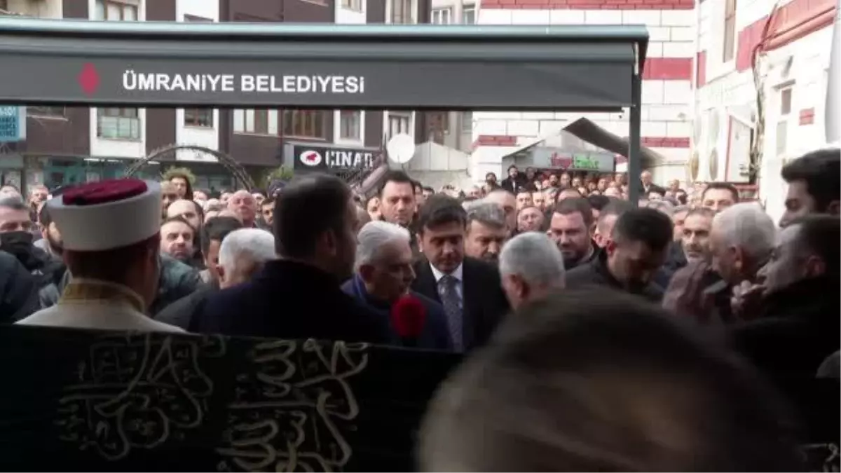 AK Parti Genel Başkanvekili Yıldırım\'ın vefat eden eniştesi İstanbul\'da defnedildi