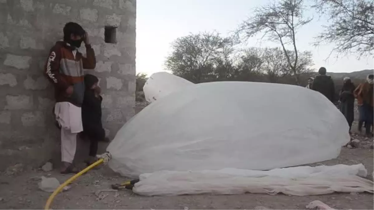 BANDA DAVUD ŞAH - Tarladan eve poşetle doğal gaz taşıyorlar