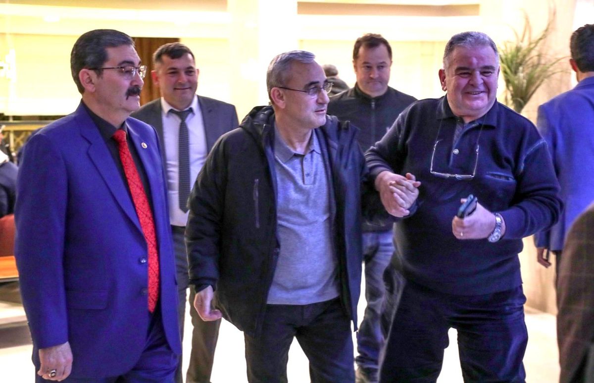 Başkan Işık muhtarlarla istişare ve değerlendirme toplantısını Harlek Termal Otel\'de yaptı