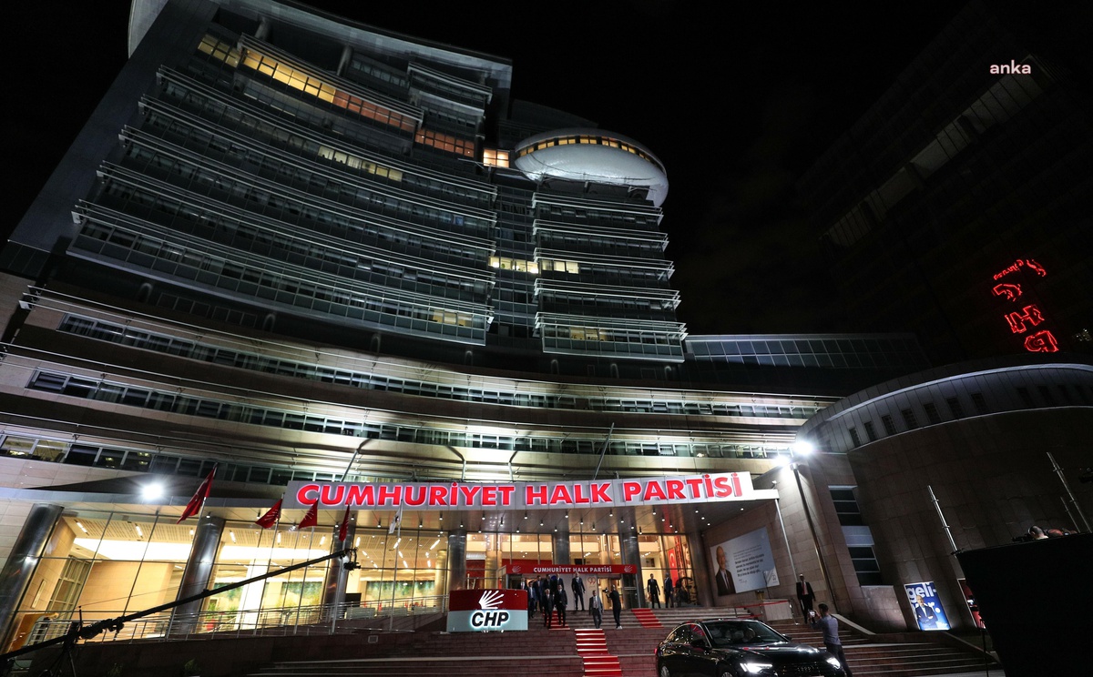 Chp, İzmir\'de "Roman Buluşması" Düzenleyecek