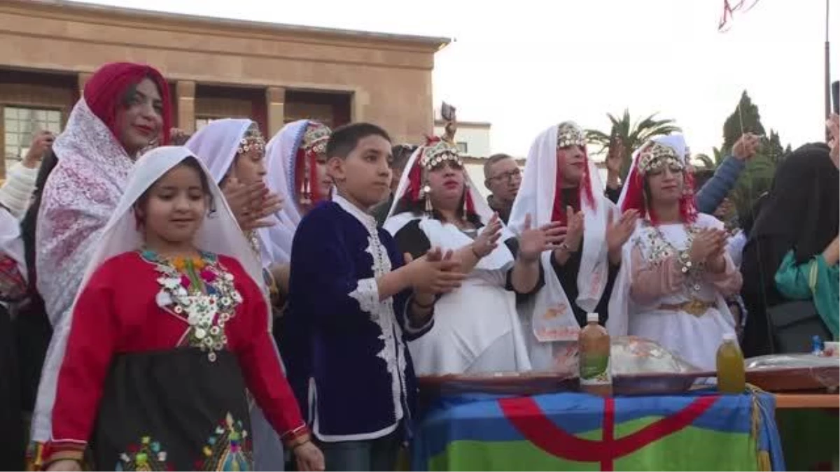 Fas\'ta Amaziğ-Berberiler 2973 yılını kutluyor