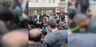 Genç kadın sokak ortasında bıçaklandı