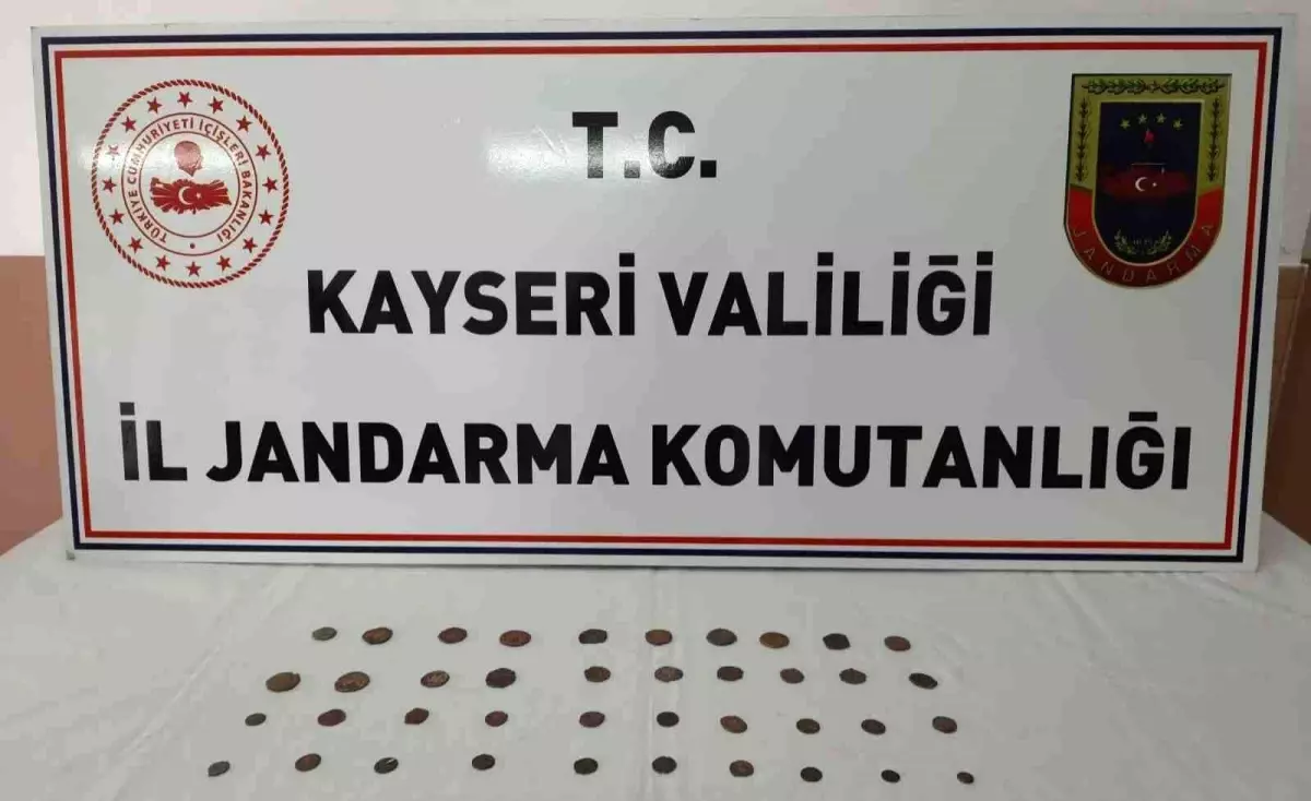 Jandarma ekipleri satışa hazır 40 adet sikke ele geçirdi