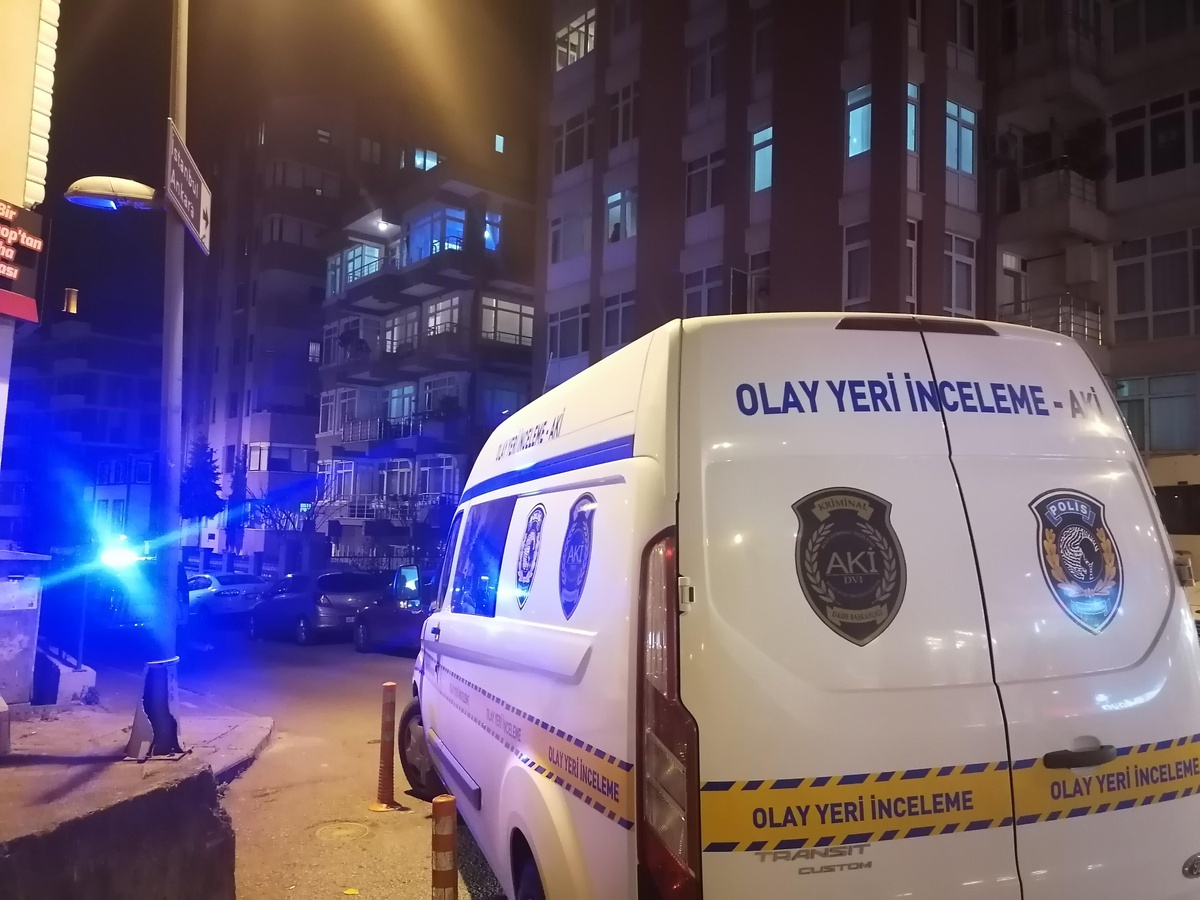 Kocaeli\'de silahla yaralanan kişi hastaneye kaldırıldı