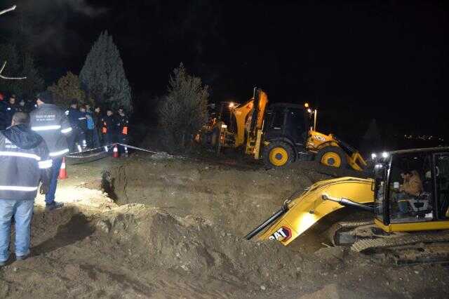 Manisa'da baba ile oğlunun kuyuda ölümüyle ilgili zanlılar birbirini suçladı Manisa'da baba ile oğlunun kuyuda ölümüyle ilgili zanlılar birbirini suçladı