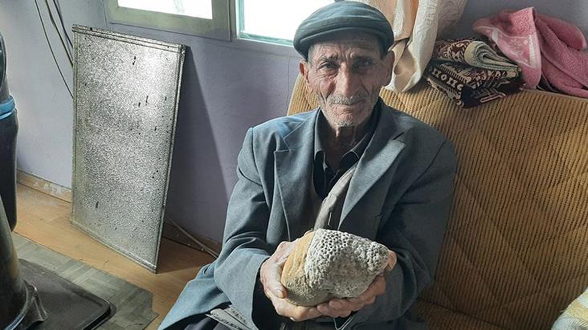 Dağda gezerken ayağına takıldı! O gün bugündür yanından ayırmıyor