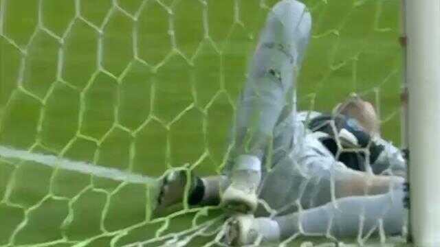 Sen ne yaptın Mert! Kendi kalesine attığı gol ile Beşiktaş maçının önüne geçti