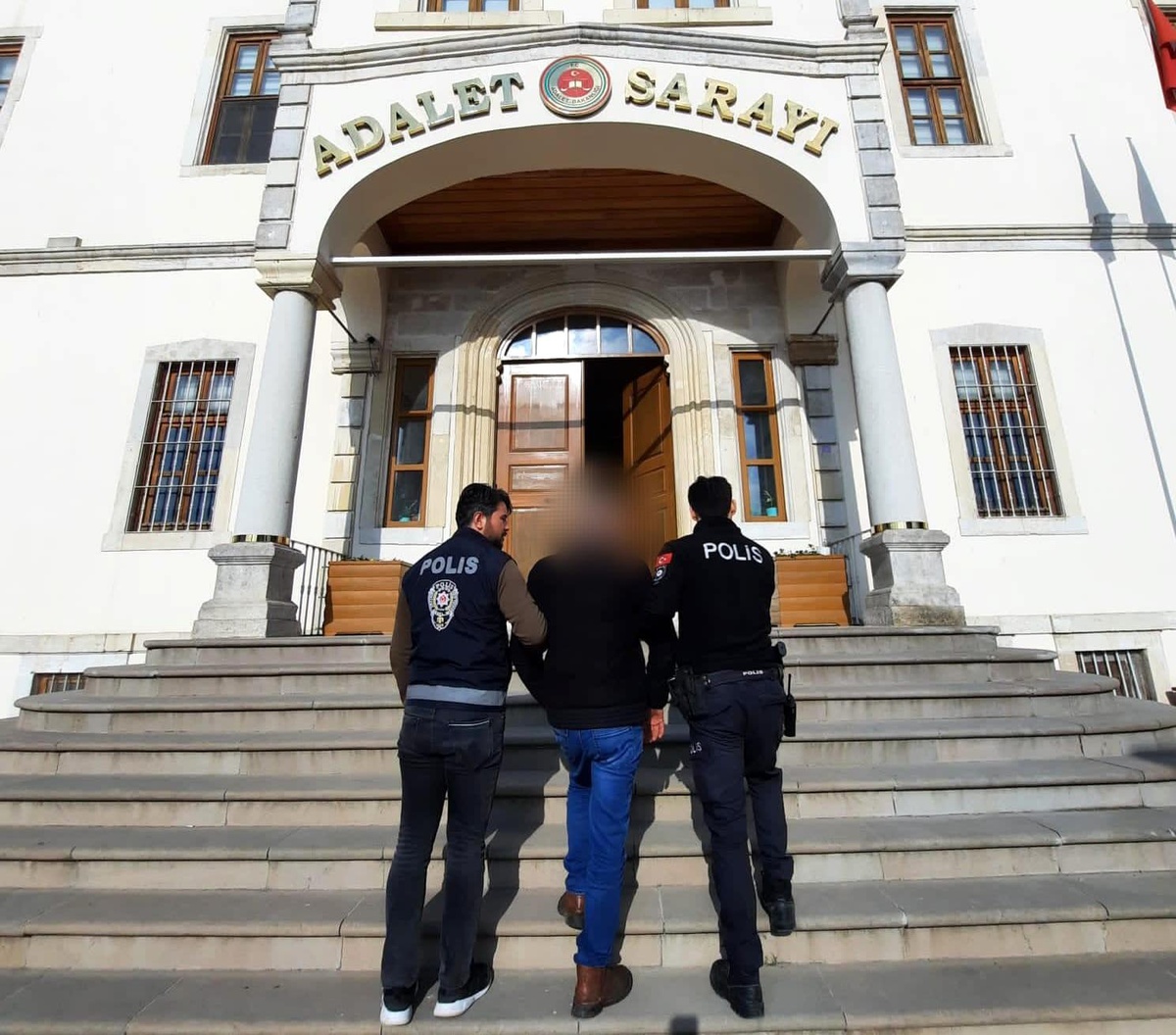 Sinop\'ta otomobil çalan 2 kişi tutuklandı