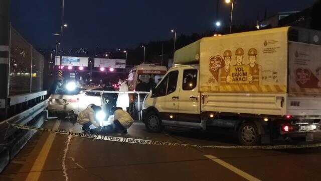 Son Dakika! İstanbul Haliç Köprüsü'nde otomobile silahlı saldırı! Ölü ve yaralılar var