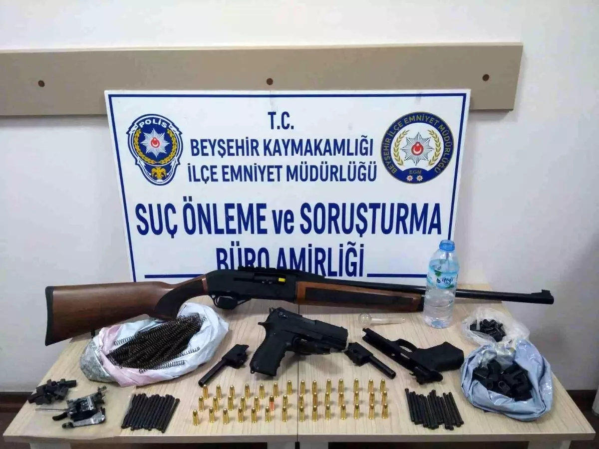 Şüphe üzerine durdurulan otomobilden silah ve mermi çıktı