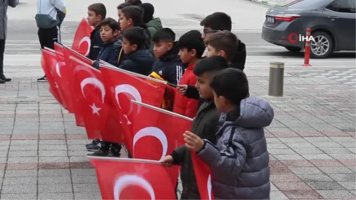 Türkiye 1.\'si memleketinde coşkuyla karşılandı