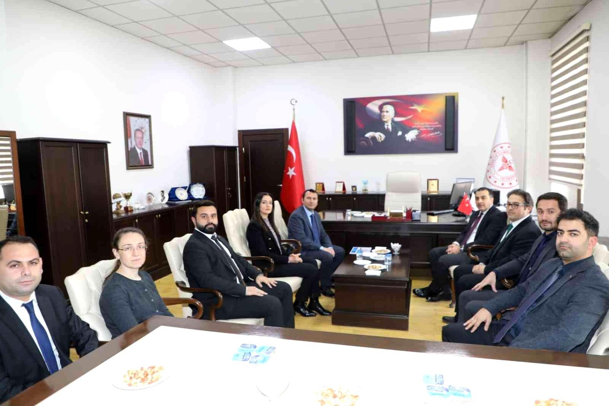 Vali Öksüz\'den kurumlara ziyaret