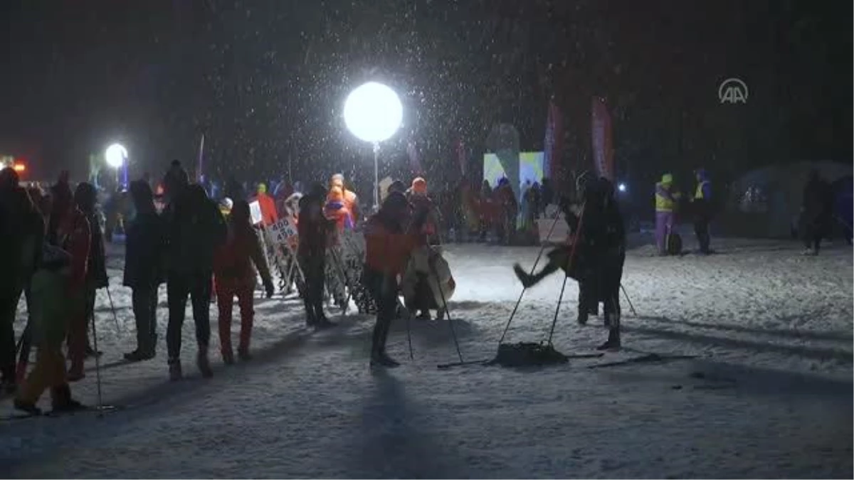 Moskova\'da gece kayak yarışı