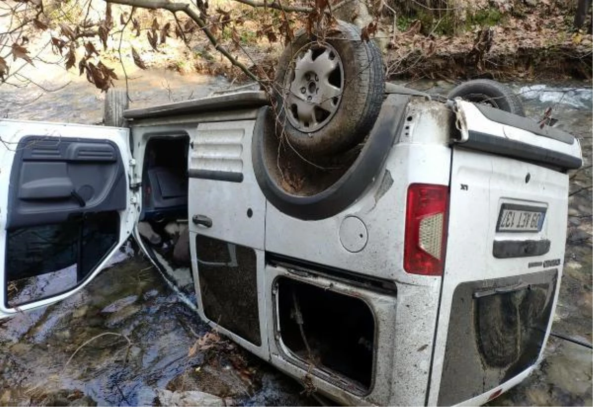 Aydın\'da hafif ticari araç dereye yuvarlandı: 2 ölü