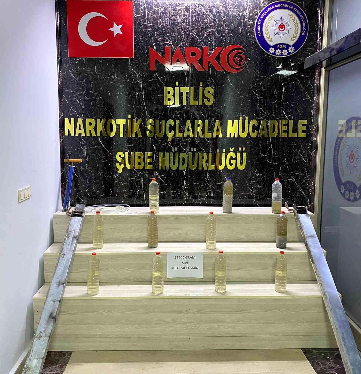 Bitlis\'te 16 kilo 700 gram sentetik uyuşturucu ele geçirildi