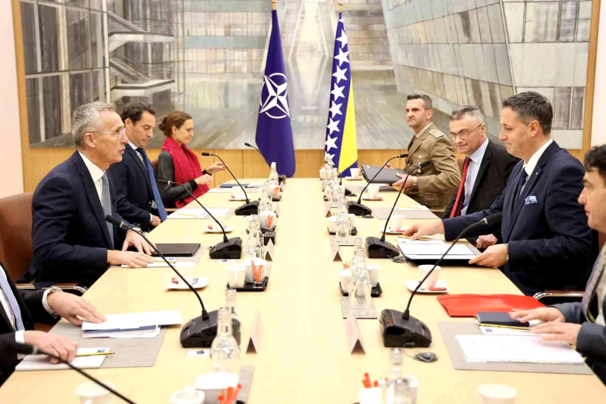 Bosna Hersek Devlet Başkanlığı Konseyi\'nin Boşnak üyesi Becirovic, NATO Genel Sekreteri Stoltenberg ile bir araya geldi