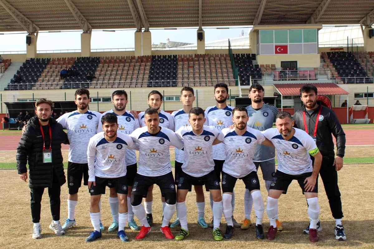 Erzincangücü Spor\'un amatör ligde yükselişi sürüyor