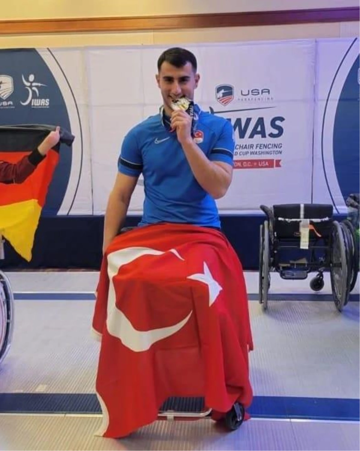 Hakan Akkaya, IWAS Tekerlekli Sandalye Eskrim Dünya Kupası\'nda şampiyon oldu
