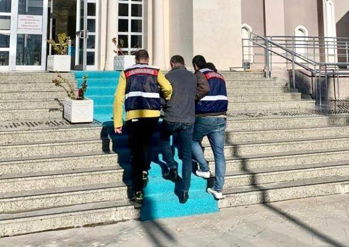 Kasten öldürme suçundan aranan şahıs Fethiye\'de yakalandı