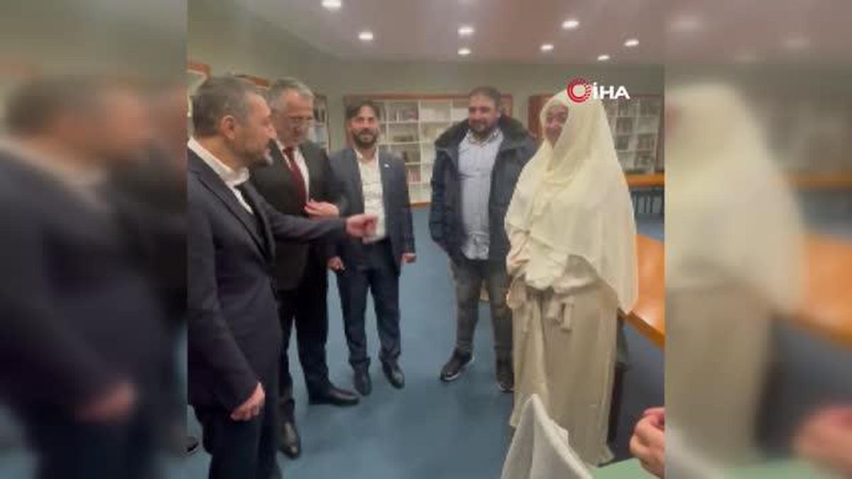 Kelime-i şahadet getirdi Müslüman oldu