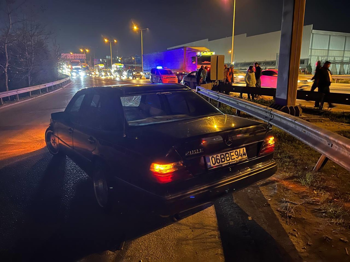 Kocaeli\'de zincirleme trafik kazasında 1 kişi yaralandı
