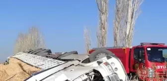 Konya'da devrilen kamyonun sürücüsü öldü