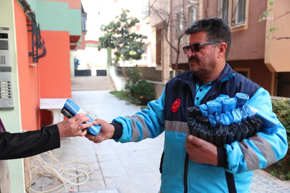 Merkezefendi Belediyesi Daha Temiz Bir Çevre İçin 20 Milyon 160 Bin Adet Atık Poşeti Dağıttı