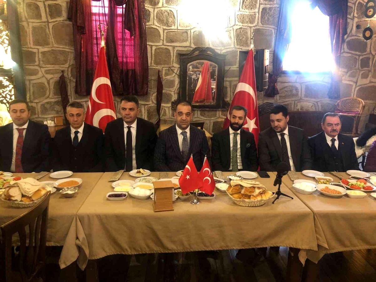 MHP Erzurum İl Başkanlığına atanan Yurdagül: "Türkiye\'de şehrimizi bir adım daha ileriye nasıl taşıyabiliriz onun gayreti içerisinde olacağız"