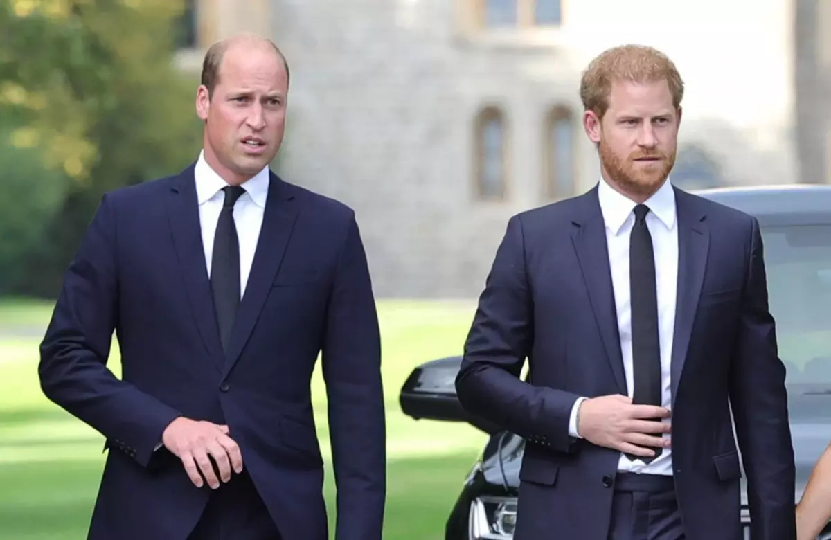 Prens Harry: \'William ona vurmam için beni tahrik etti\'