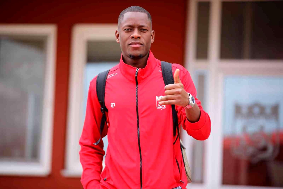 Sivasspor kafilesi kupa maçı için Kayseri\'ye gitti