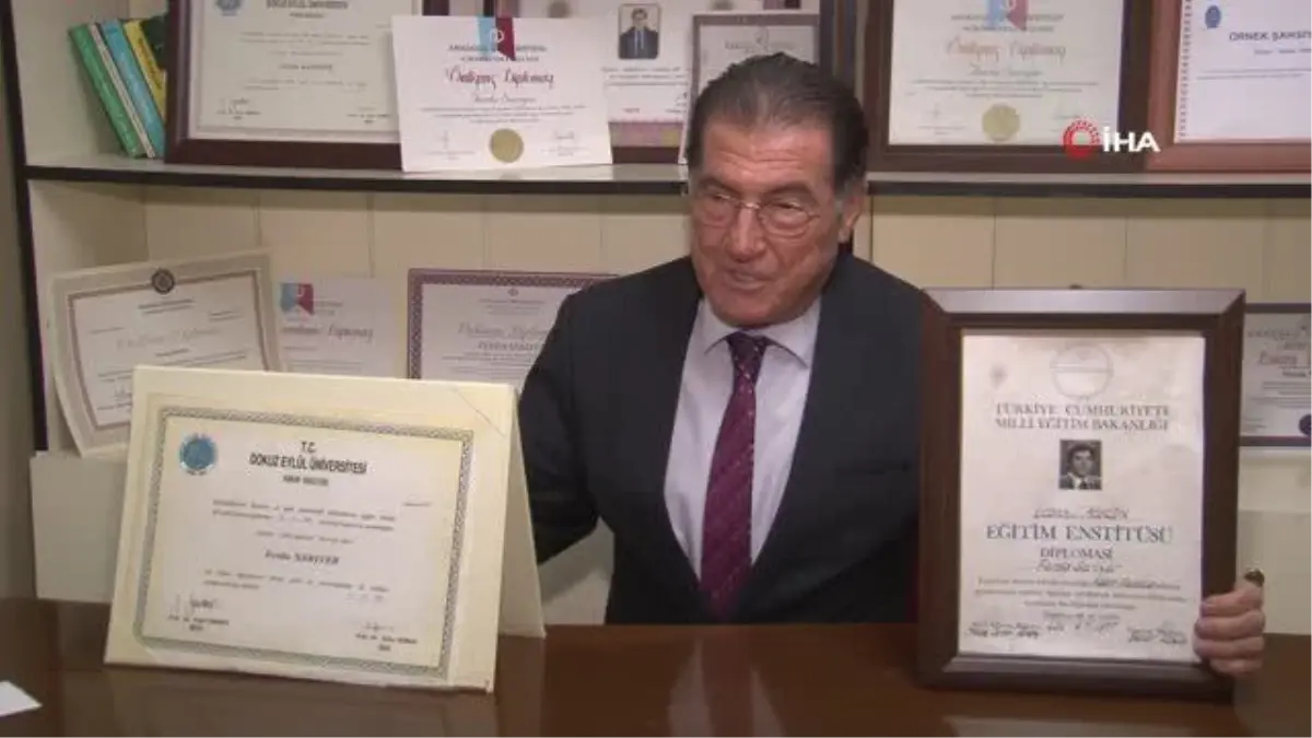 14 üniversite diploması var, 3 üniversiteyi birden okuyor