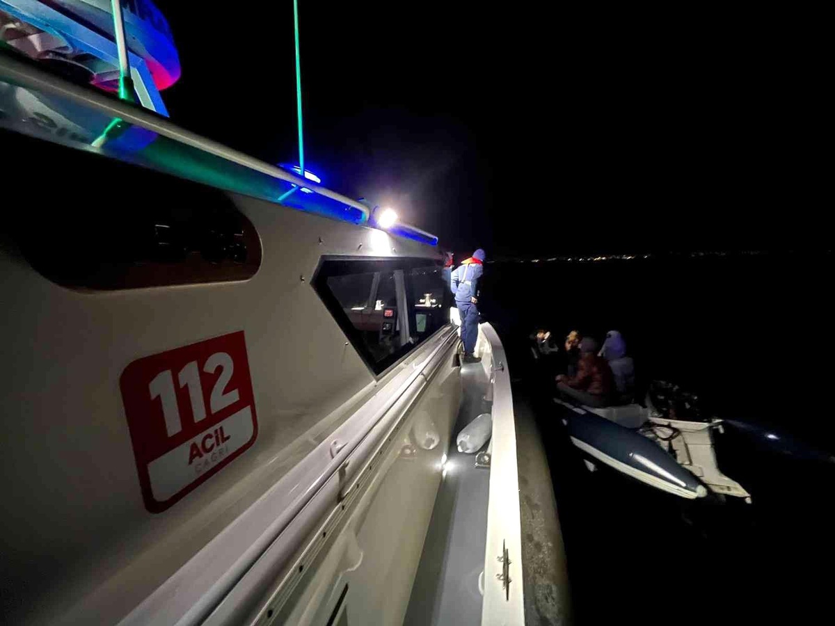 19 düzensiz göçmen yakalandı, 45\'i kurtarıldı