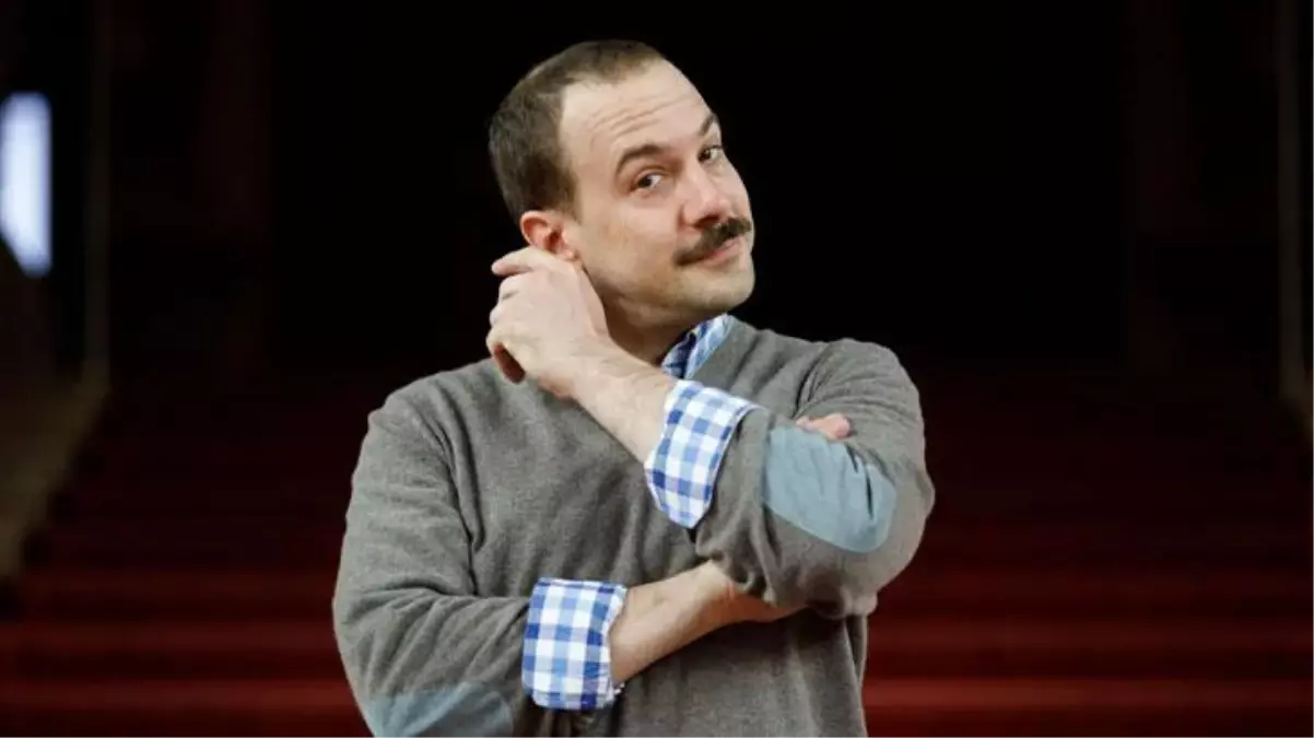 Avusturya\'da evinde "çocuk istismarı" içeren görseller bulunan oyuncunun işine son verildi