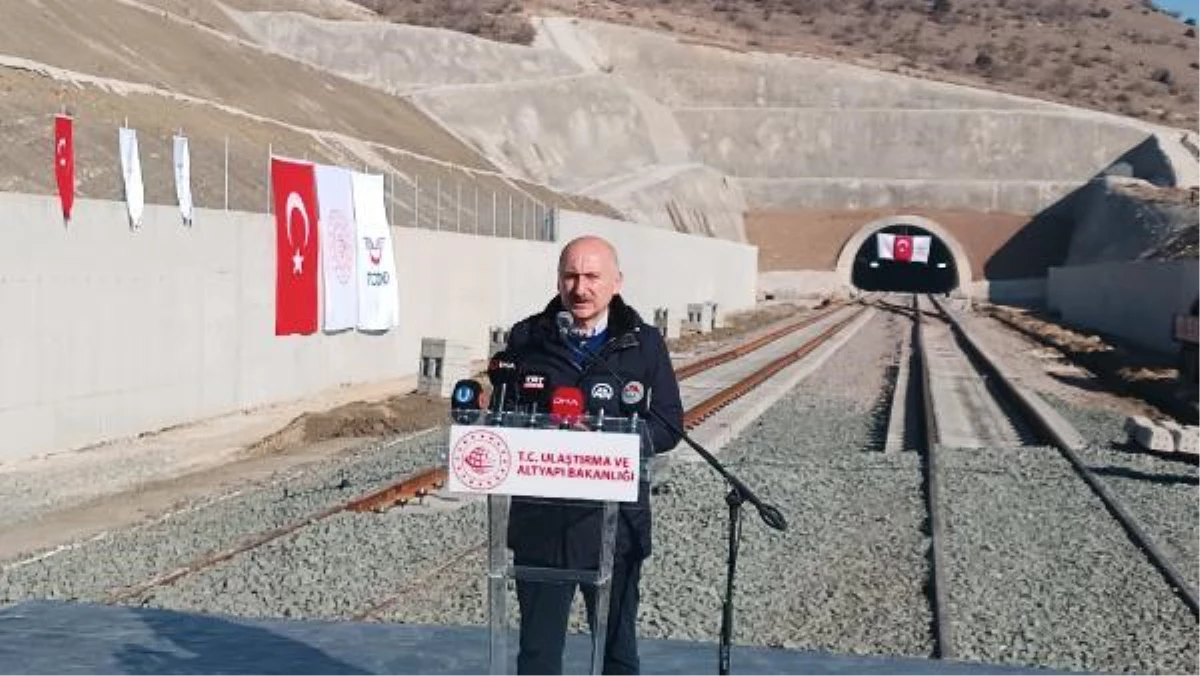 Bakan Karaismailoğlu: Ankara-Sivas hattı aydınlık geleceğin en önemli nişanelerinden