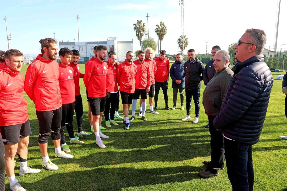 Başkan Yalçın Talasgücü Belediyespor\'u ziyaret etti
