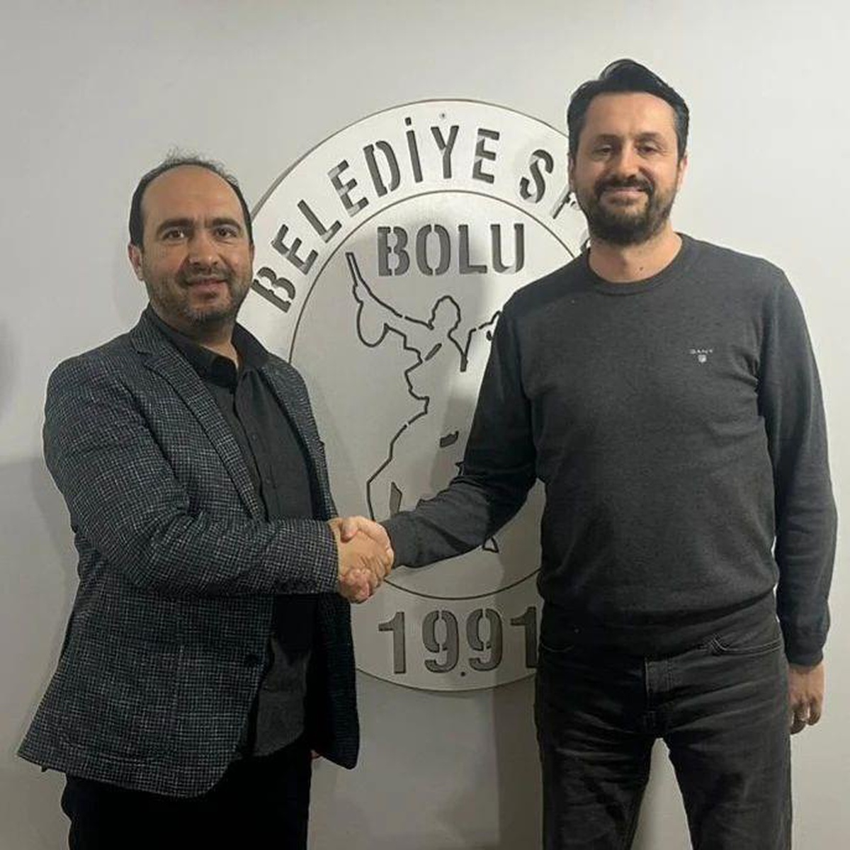 Bolu Belediyespor Kadın Voleybol Takımı\'nda Alper Erdoğuş dönemi başladı