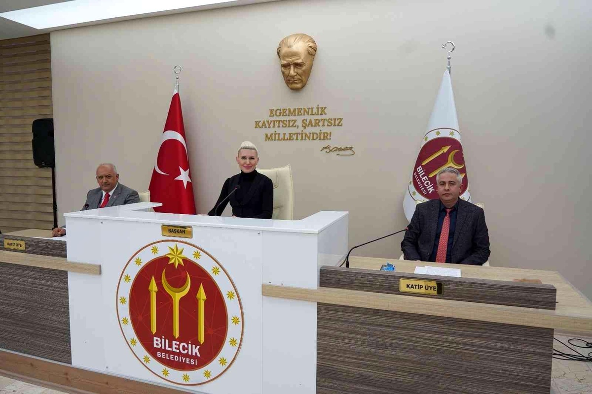 Dolmuş fiyatlarına yapılan zam geri çekildi