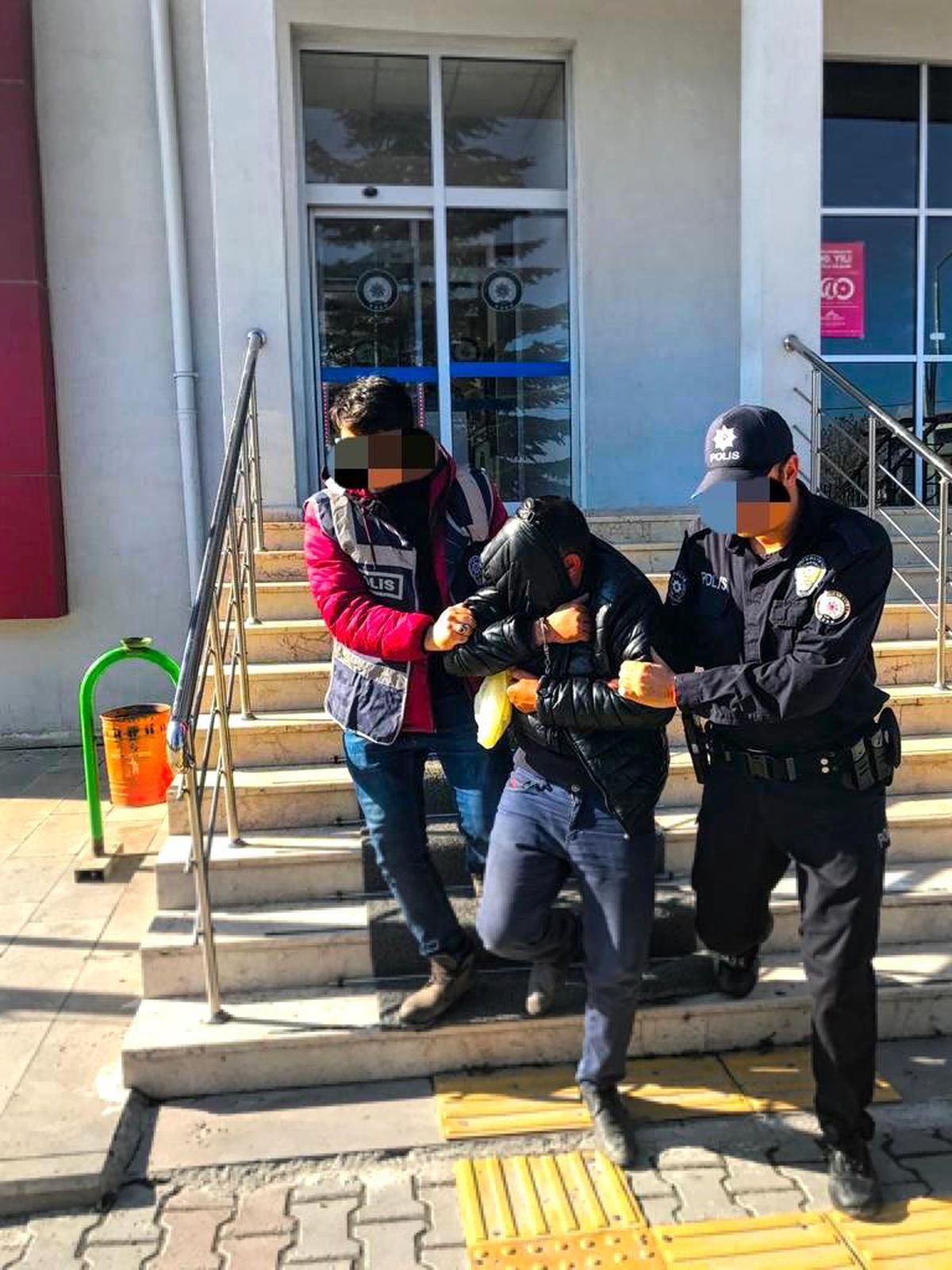 Evde \'zorla tutulan bir kadın var\' ihbarı polisi alarma geçirdi