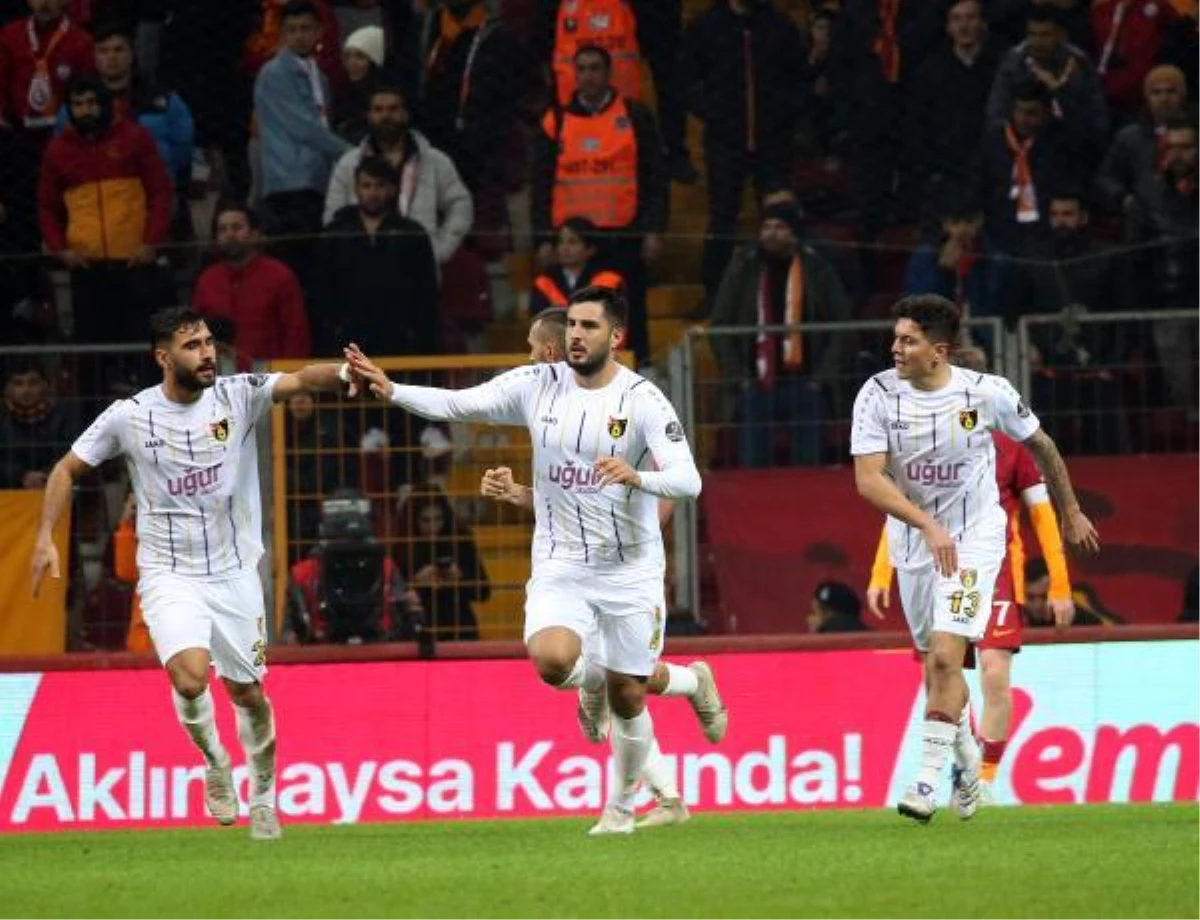 Galatasaray\'dan stopere Mehmet Yeşil