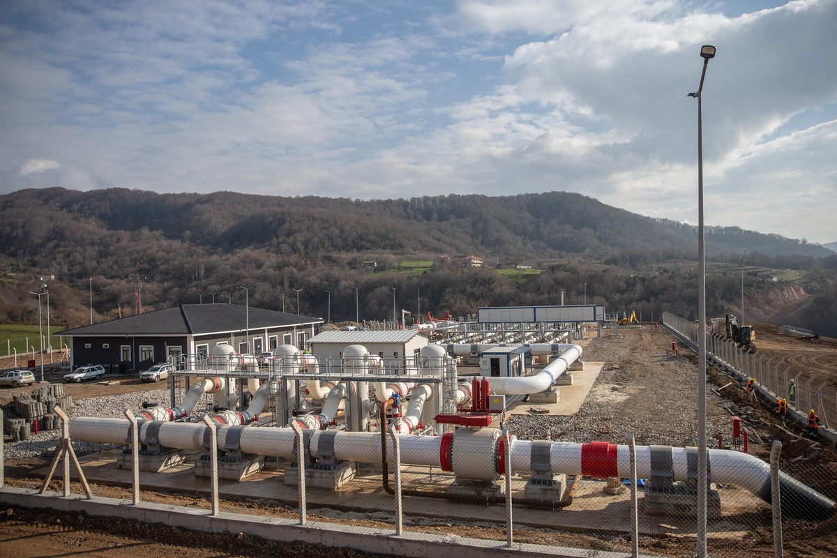 Karadeniz gazını aktaracak ölçüm istasyonu ve boru hattı tamamlandı