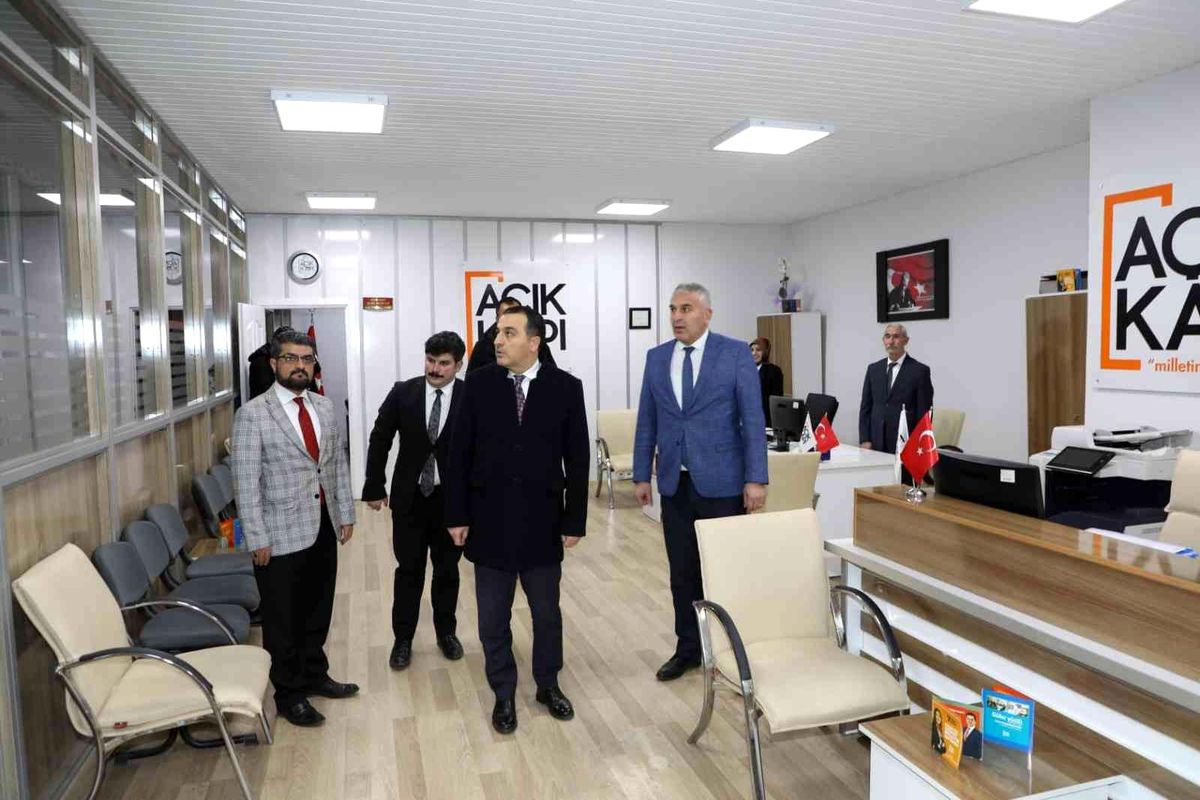 Kars\'ta \'Açık Kapı\'ya 4 bin 263 kişi başvuruda bulundu