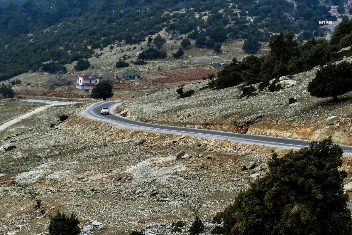 Mersin Büyükşehir, Erdemli\'de 22 Kilometrelik Bağlantı Yolunu 4 Kilometreye Düşürdü