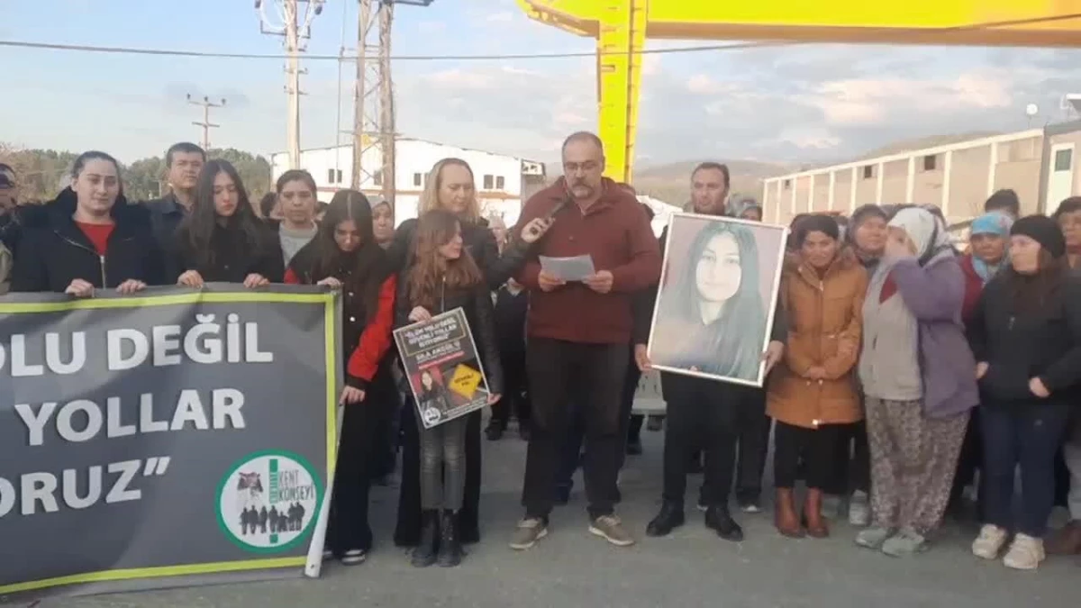 Muğla\'da Vatandaşlar Lise Öğrencisi Sıla\'nın Hayatını Kaybettiği Yolda Eylem Yaptı
