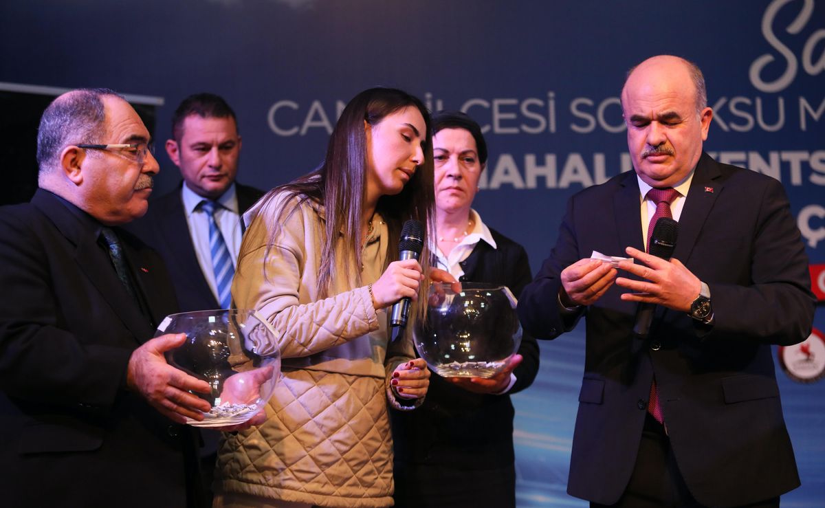 Samsun\'da kentsel dönüşüm konutları hak sahiplerine teslim ediliyor