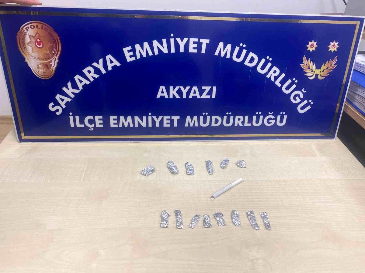 Şüphe üzerine sorgulandı, üzerinden uyuşturucu çıktı