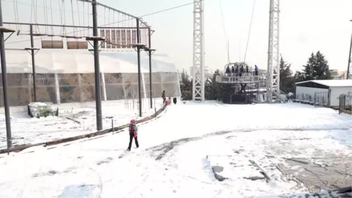 Tahran'da Kardan Adam festivali