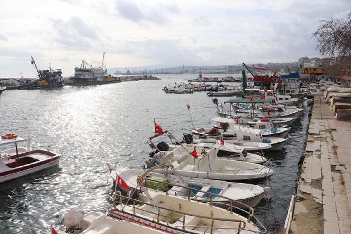 Tekirdağ\'da deniz ulaşımına \'lodos\' engeli