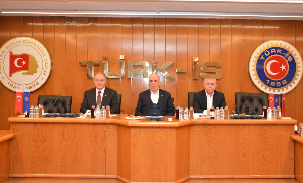 TÜRK-İŞ Kamu Koordinasyon Kurulu toplandı